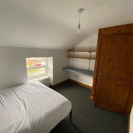 Room In A Shared House Bangor  Exterior photo